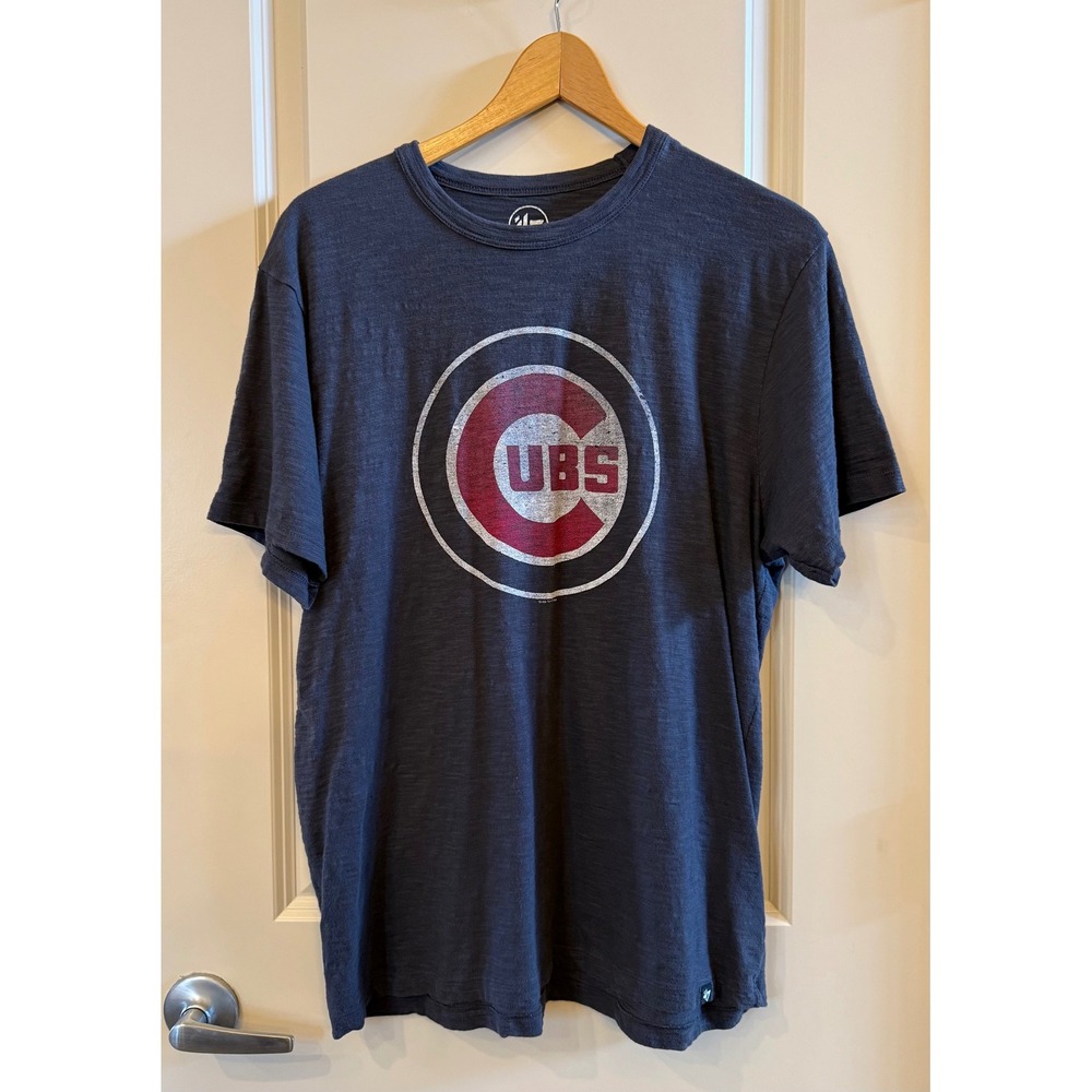 '47 Chicago Cubs MLB Graphic T-Shirt Men's Distressed Logo Charcoal Gray Size L